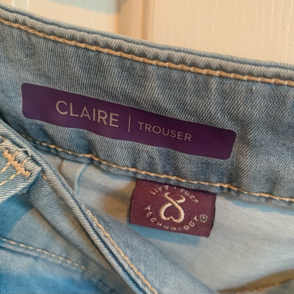 NYDJ Claire wide leg denim trouser. Size 16W, light wash denim. New!! - Picture 4 of 6